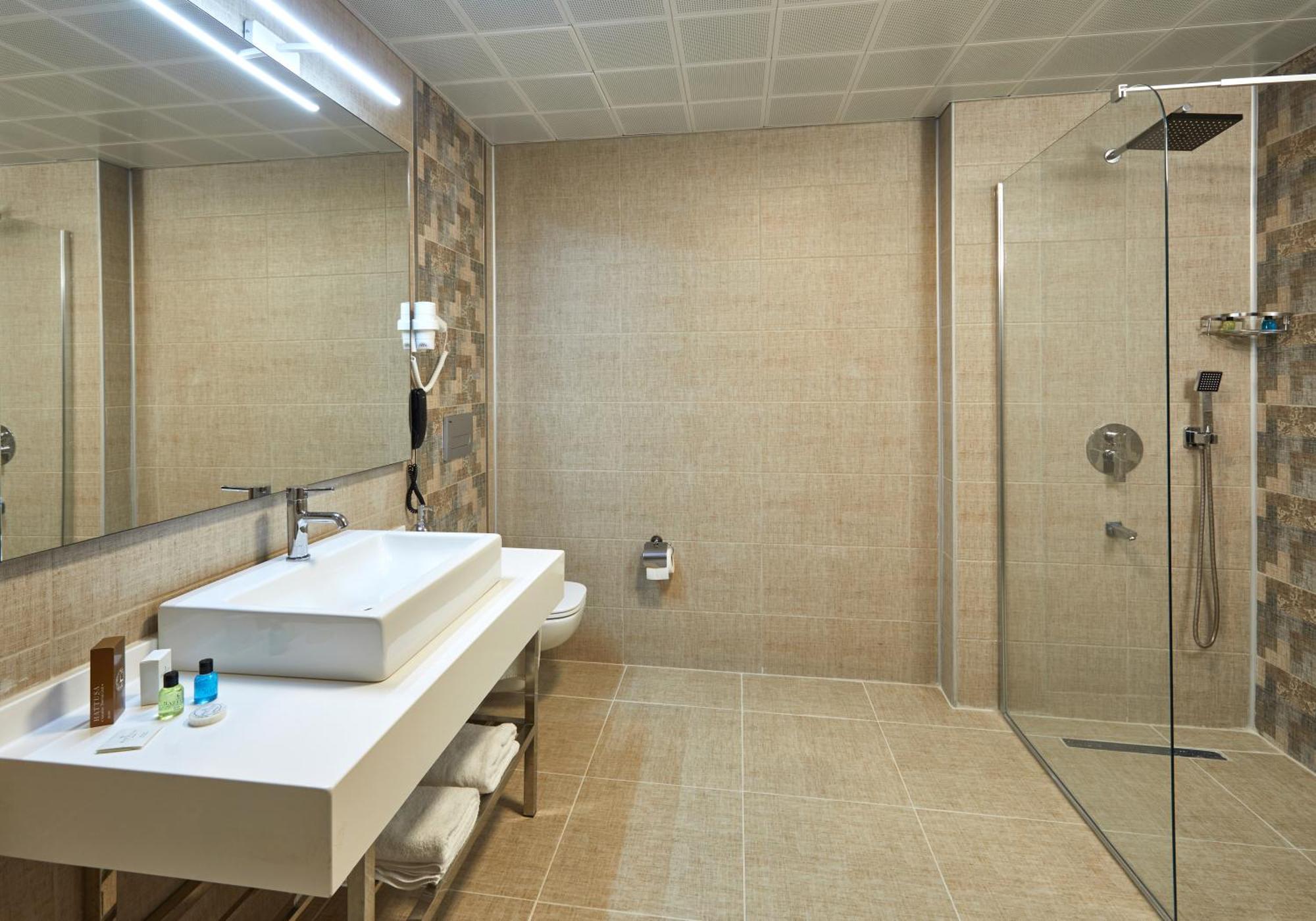 Hattusa Vacation Business Thermal Hotel Saray Esterno foto